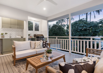 outdoor living deck franchise gets new construction franchise owners with the francoach team of franchise consultants